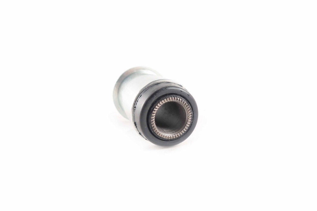 ตองสาม(333) บูชปีกนกล่าง โตโยต้า MTX, LN90  3RB-0021